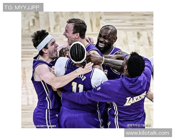 2002年NBA总决赛魔术队与湖人队精彩对决全场回顾与分析